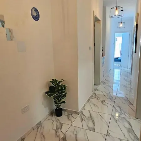 Modern, Spacious 4-bedroom, 3-bathroom At Swigg 2