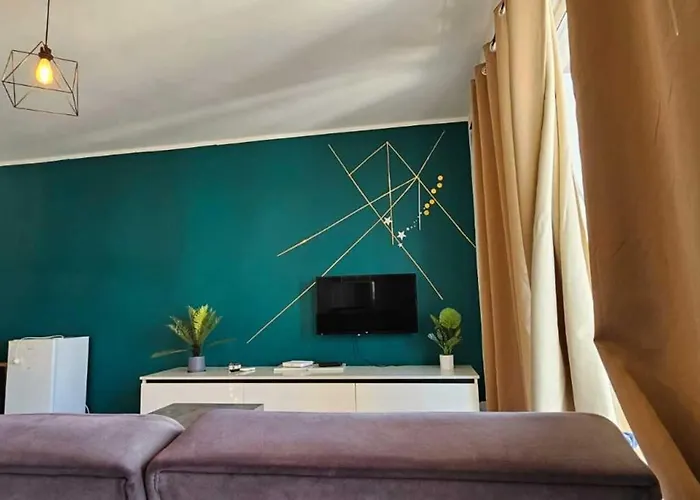 Modern, Spacious 4-bedroom, 3-bathroom At Swigg 2 Apartament